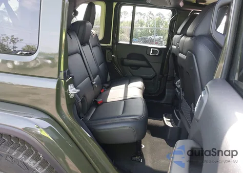 2024 Jeep Wrangler 4-Door Sahara 4X4 z USA, uszkodzony, nr VIN 1C4PJXEG1RW242431